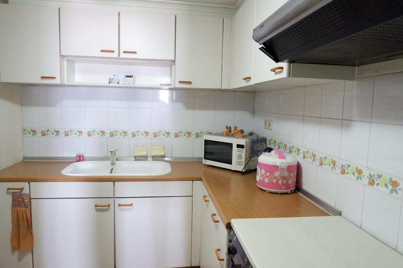 Classic And Strategic 3Br Apartment Sudirman Tower Condominium By Travelio Giacarta Esterno foto